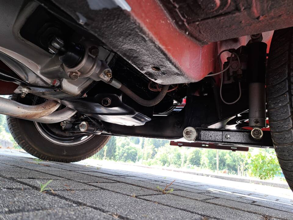 Suspension and underneath