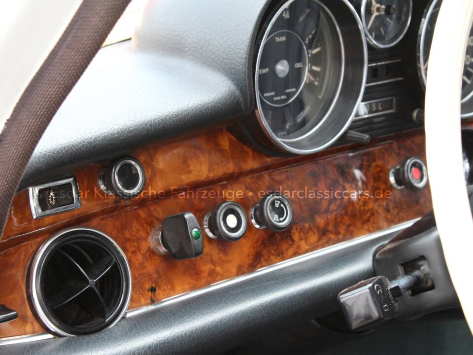 Image 27/35 de Mercedes-Benz 300 SEL 3.5 (1971)