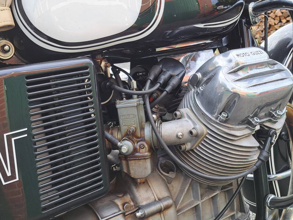 Bild 9/20 von Moto Guzzi DUMMY (1973)