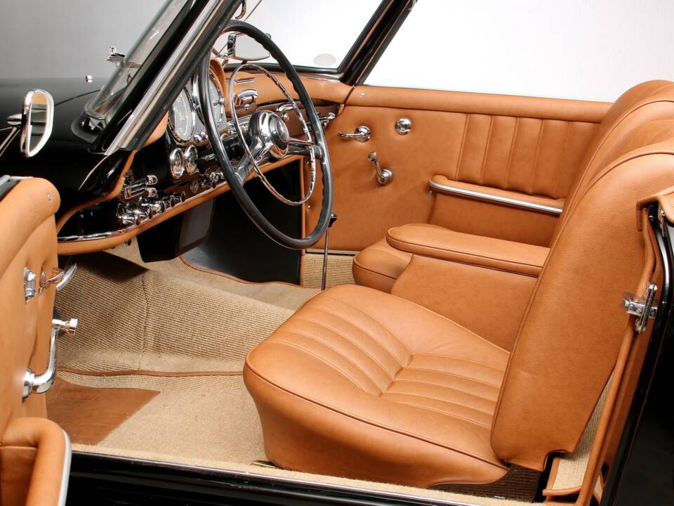 Afbeelding 13/27 van Mercedes-Benz 190 SL (1960)