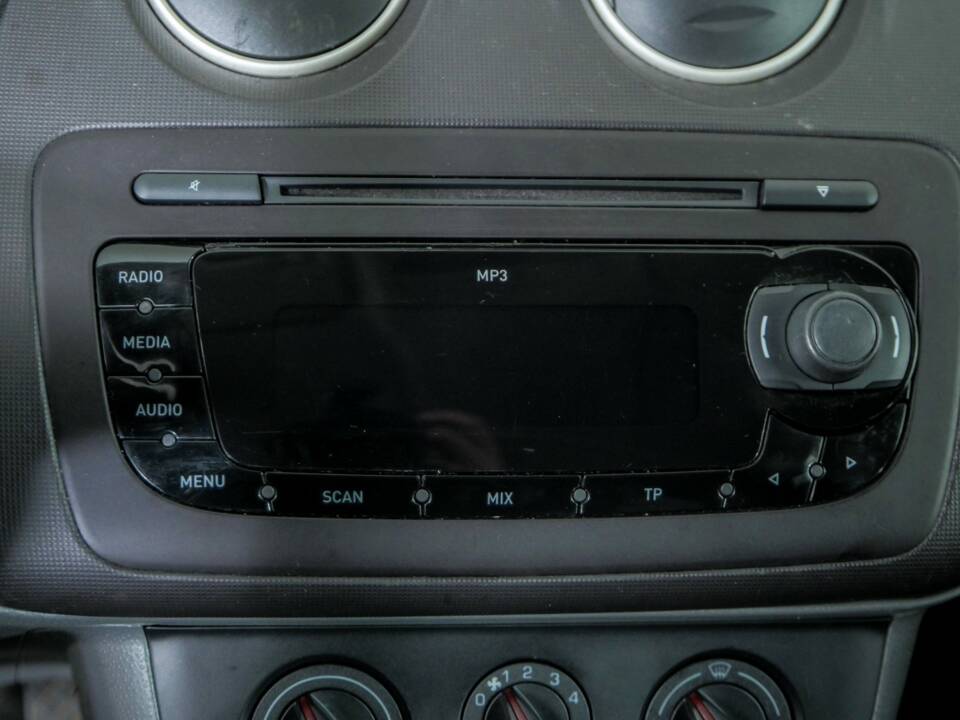 Immagine 22/44 di SEAT Ibiza 1.2 TDI (2012)