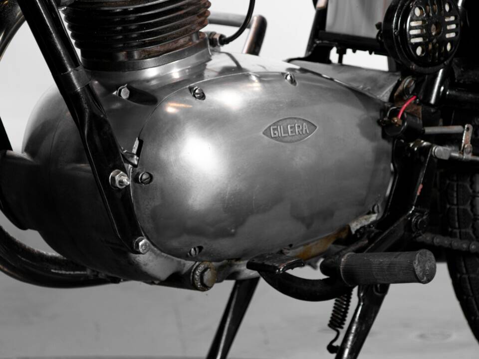 Bild 38/50 von Gilera 150 Sport (1954)