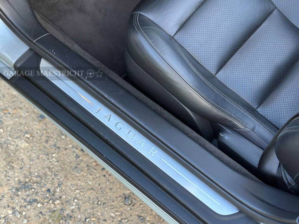 Image 20/84 de Jaguar XK 4.2 (2006)