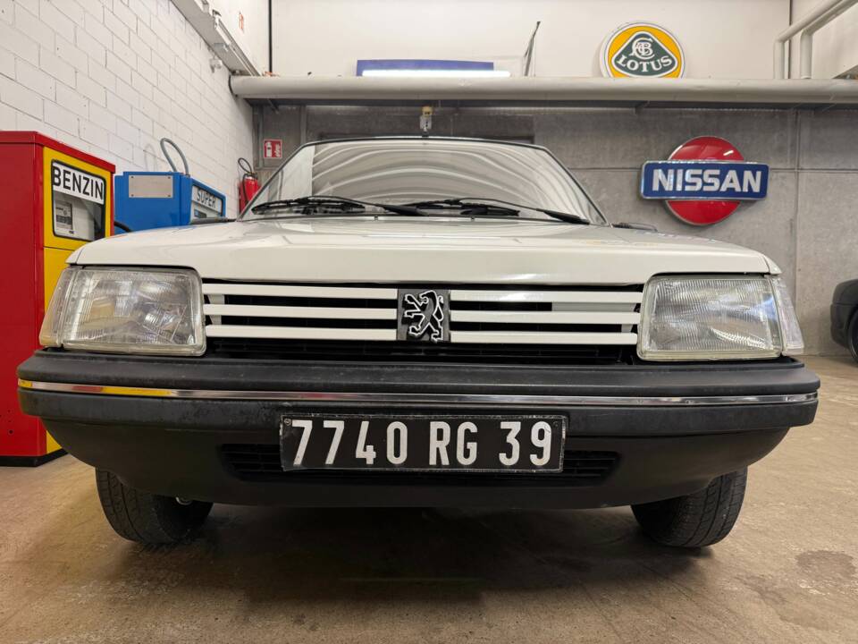 Image 3/16 of Peugeot 205 (1992)