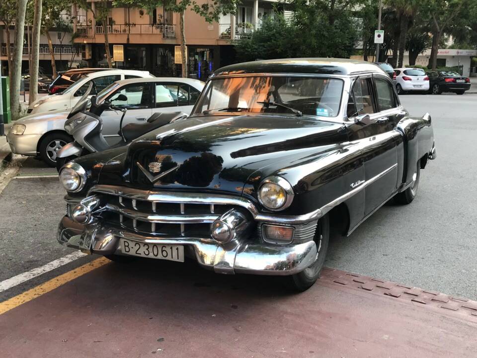 Image 2/7 of Cadillac 60 Special Sedan (1950)