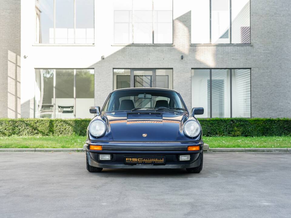 Bild 29/35 von Porsche 911 Carrera 3.2 (1986)