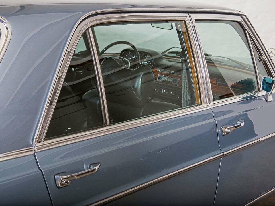 Afbeelding 10/36 van Mercedes-Benz 300 SEL 6.3 (1970)