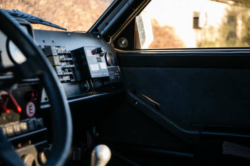 Afbeelding 48/50 van Lancia Delta HF Integrale Evoluzione I "Martini 5" (1989)