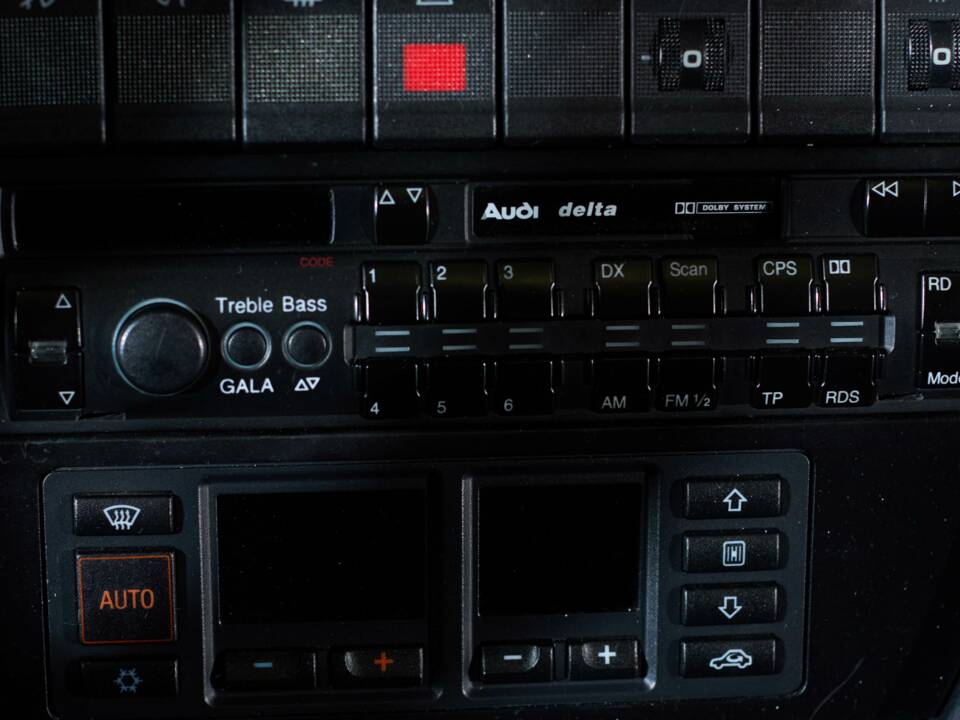 Image 52/113 of Audi S6 Plus Avant (1996)