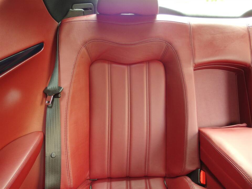 Image 66/99 of Maserati GranTurismo 4.2 (2008)