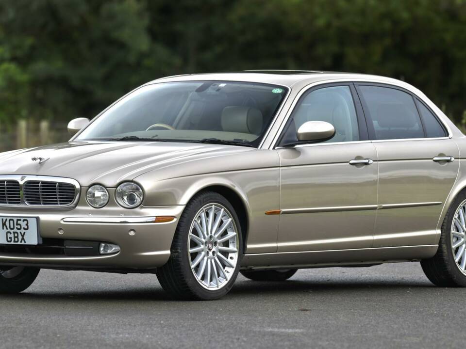 Afbeelding 1/50 van Jaguar XJ 8 4.2 (2003)