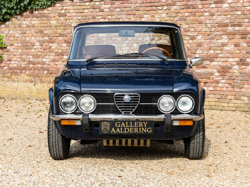 Image 42/50 of Alfa Romeo Giulia Nuova Super 1300 (1975)