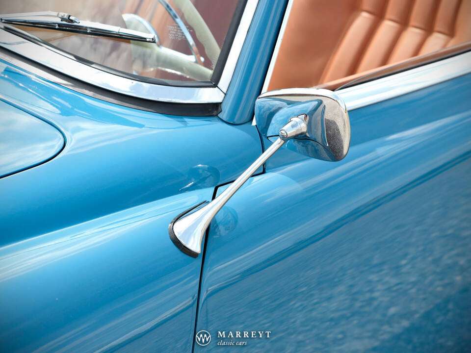 Imagen 17/50 de Mercedes-Benz 190 SL (1962)