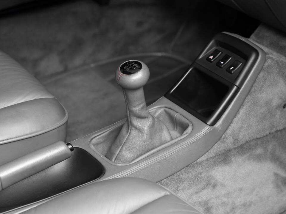 Bild 25/27 von Porsche 911 Turbo 3.6 (WLS) (1993)