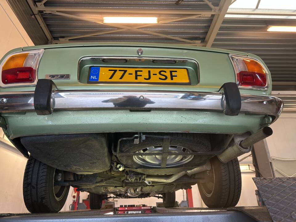 Image 73/80 of Peugeot 504 TI (1976)