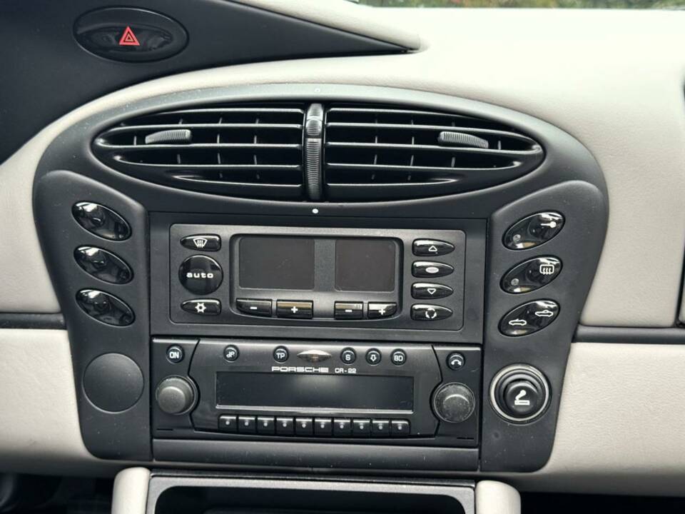 Imagen 16/34 de Porsche Boxster (2000)