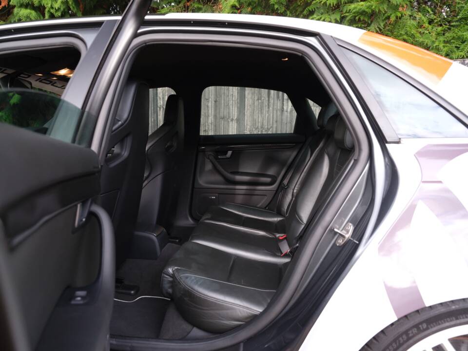 Bild 15/48 von Audi RS4 (2007)