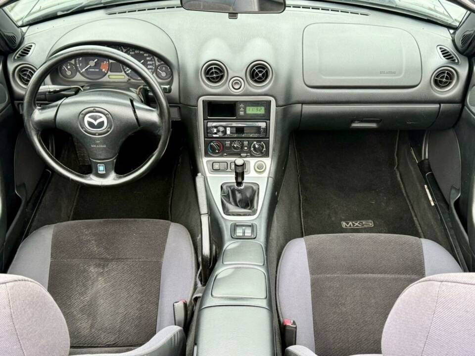 Afbeelding 5/25 van Mazda MX-5 1.6 (2000)