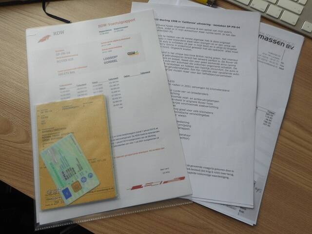 Image 19/25 de Rover 825i Sterling (1998)