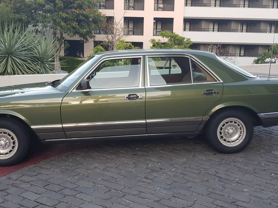Bild 13/49 von Mercedes-Benz 280 SE (1982)