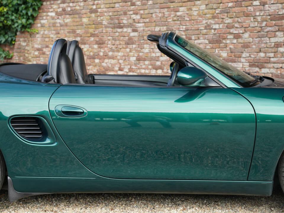 Immagine 24/50 di Porsche Boxster S (2000)
