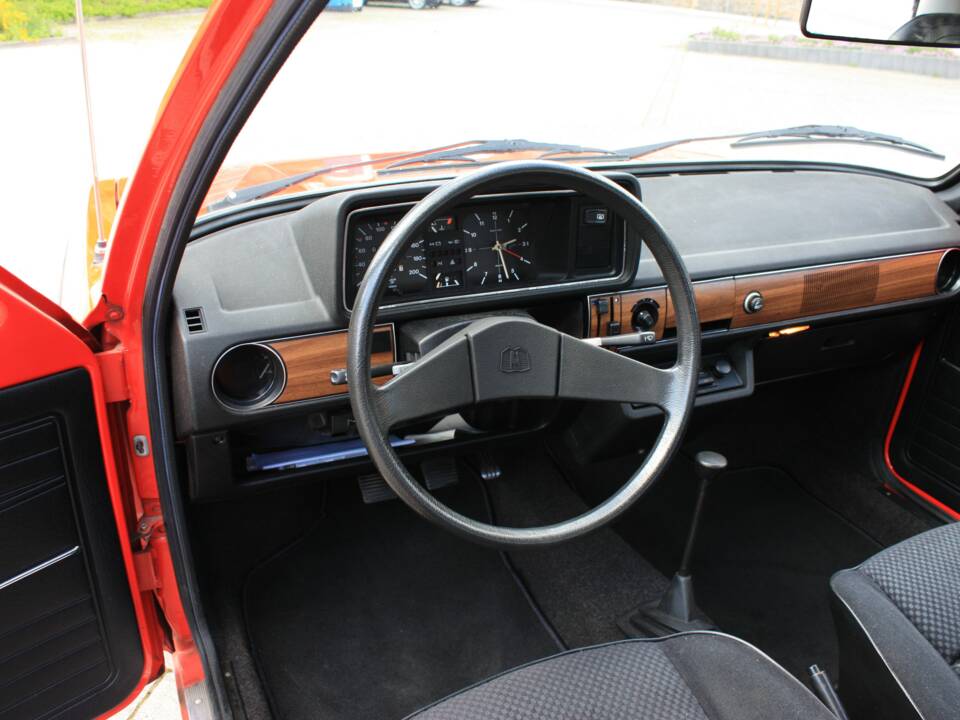 Image 4/32 de Volkswagen Derby I 1.3 (1979)