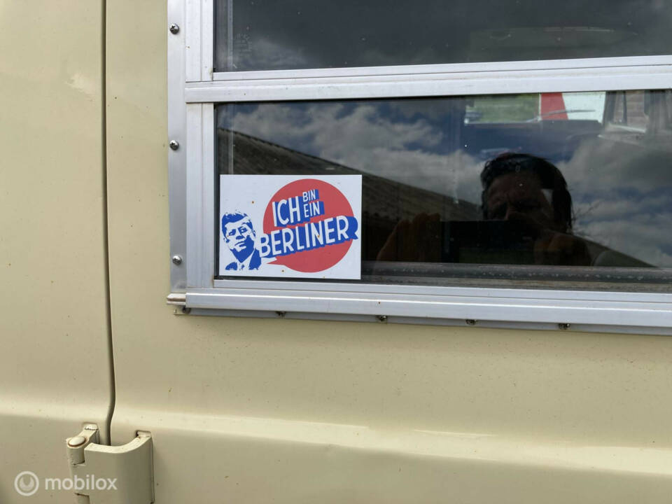 Image 36/50 of Ford Econoline E 300 (1971)
