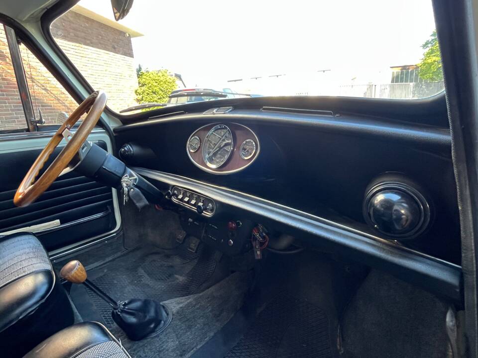 Bild 36/90 von Innocenti Mini 1001 Export (1975)
