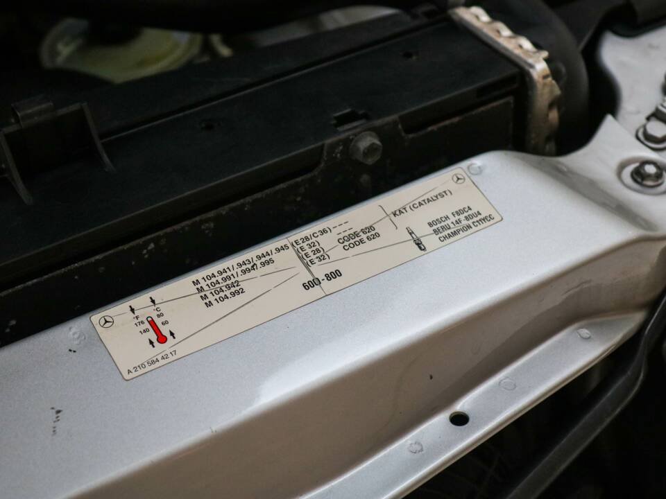Bild 48/84 von Mercedes-Benz SL 320 (1996)