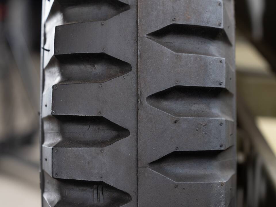 Image 14/35 of Jeep Willys-Overland CJ-3A (1944)