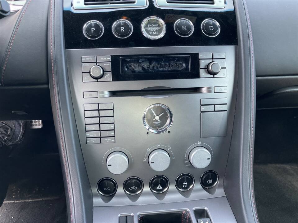 Bild 33/60 von Aston Martin DB 9 Volante (2007)