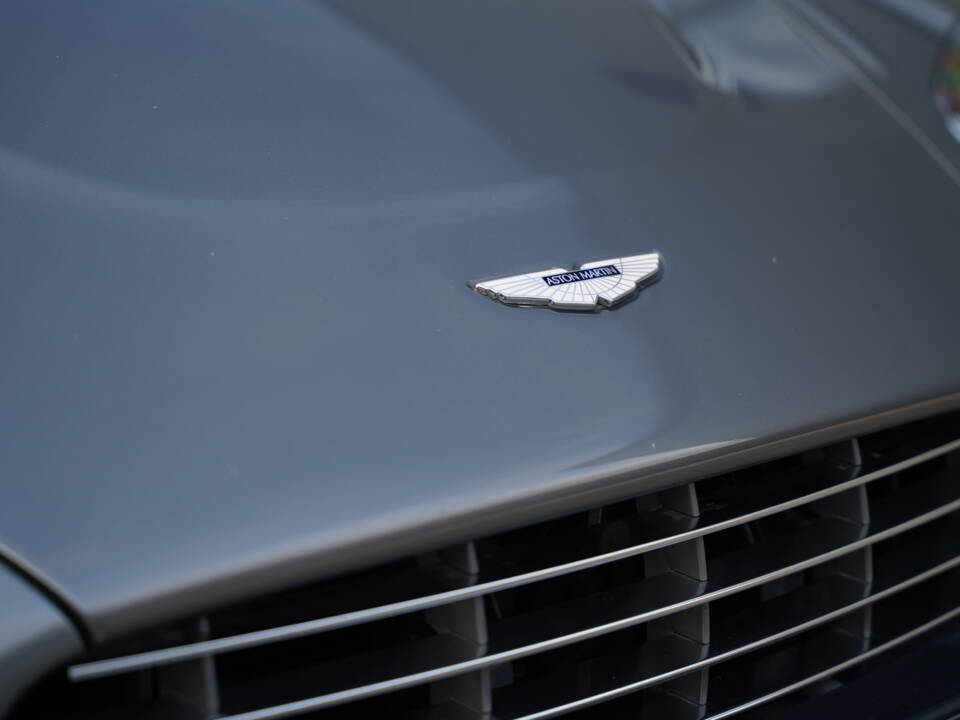 Imagen 29/50 de Aston Martin V12 Vantage (2012)