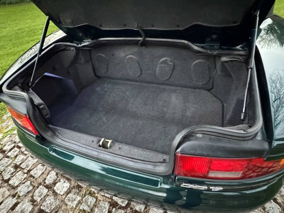 Image 27/44 of Aston Martin DB 7 Volante (1998)