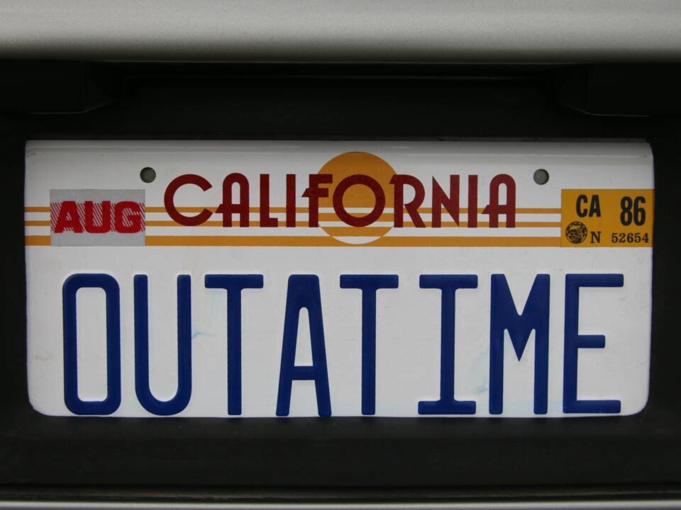 Image 52/92 of DeLorean DMC-12 (1982)