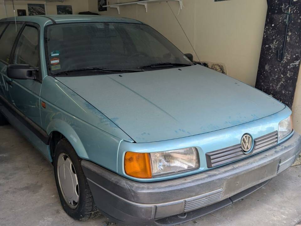Image 1/10 of Volkswagen Passat Variant 1.8 (1991)