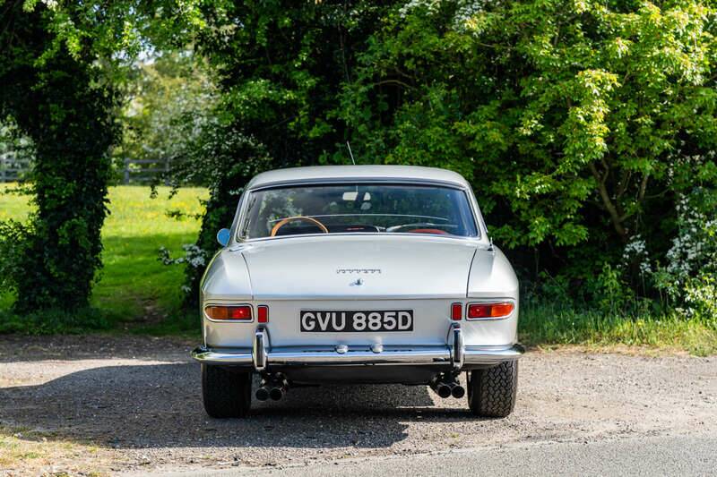 Image 9/49 de Ferrari 330 GT 2+2 (1966)