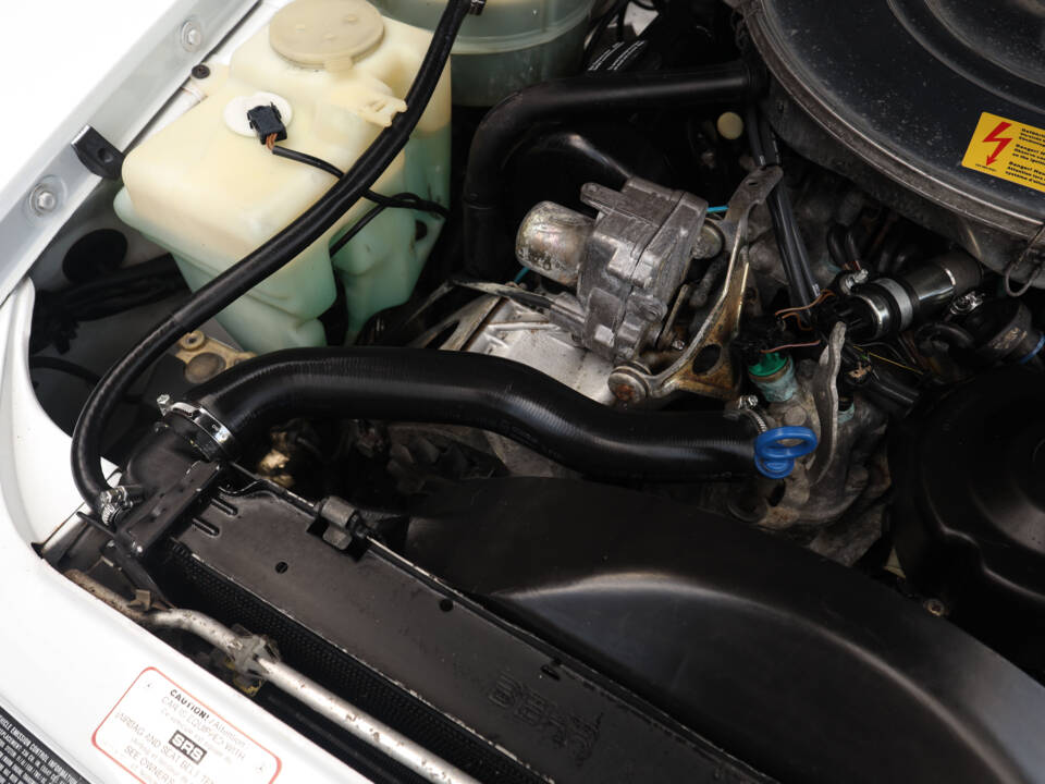 Image 19/85 of Mercedes-Benz 560 SL (1986)