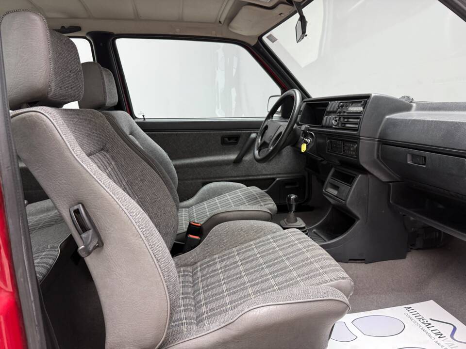 Bild 11/26 von Volkswagen Golf II 1.6 (1990)