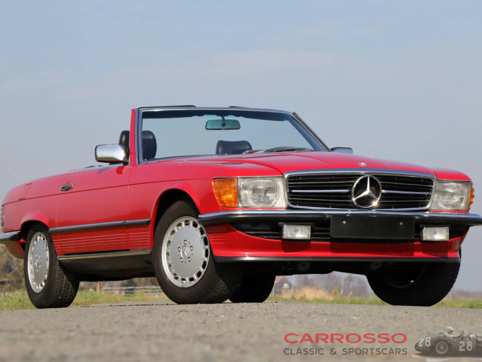 Image 25/41 of Mercedes-Benz 300 SL (1987)