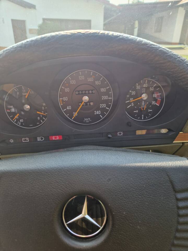 Bild 19/19 von Mercedes-Benz 280 SL (1977)