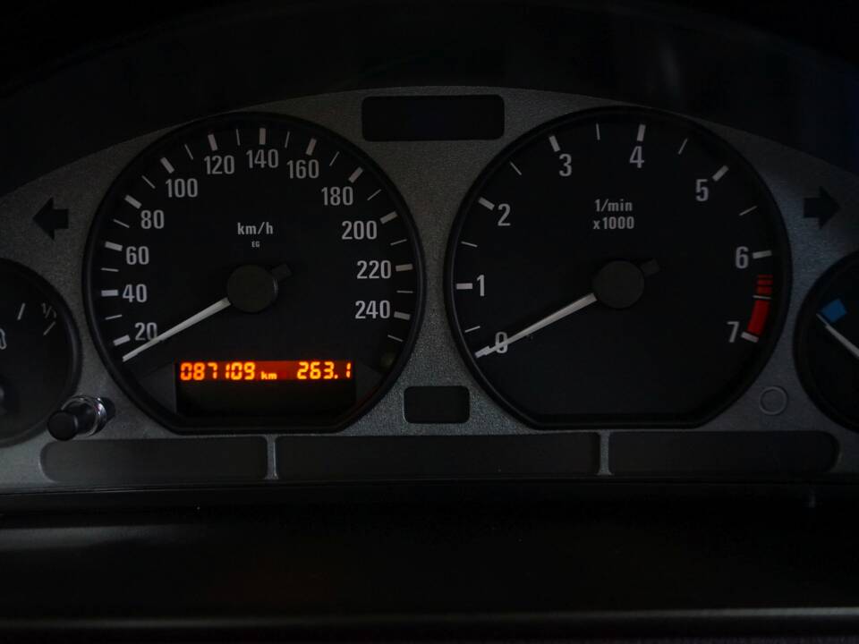 Image 20/33 of BMW 323ti Compact (1999)