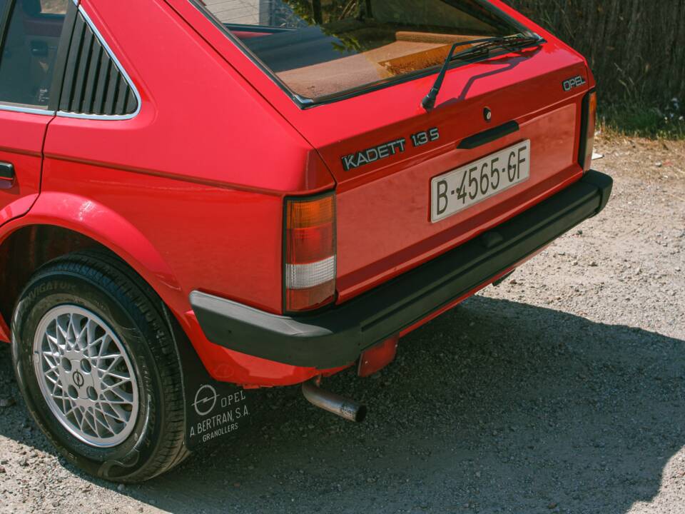 Imagen 5/26 de Opel Kadett 1,3 S (1984)