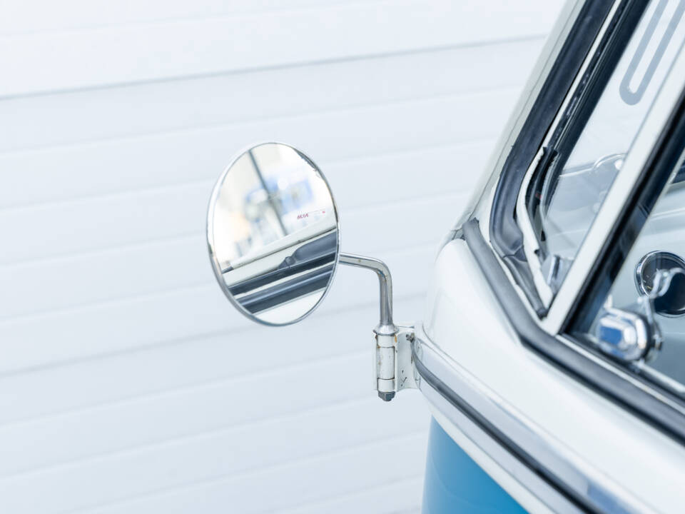 Image 24/89 of Volkswagen T1 Samba (1966)