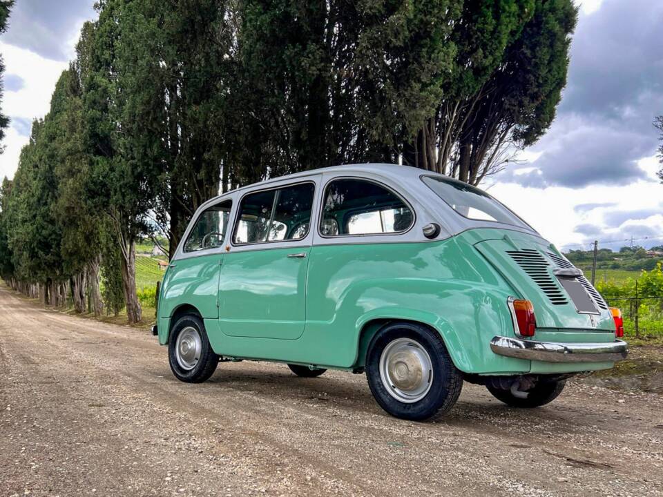 Image 7/53 of FIAT 600 D Multipla (1967)