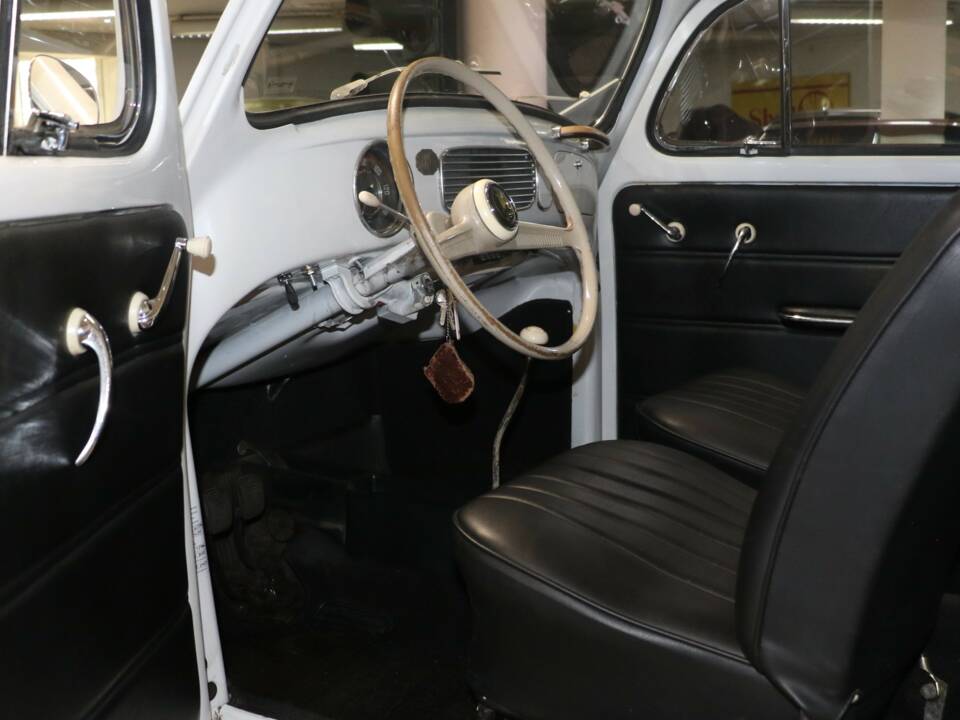 Image 24/44 of Volkswagen Beetle 1200 Export "Oval" (1956)