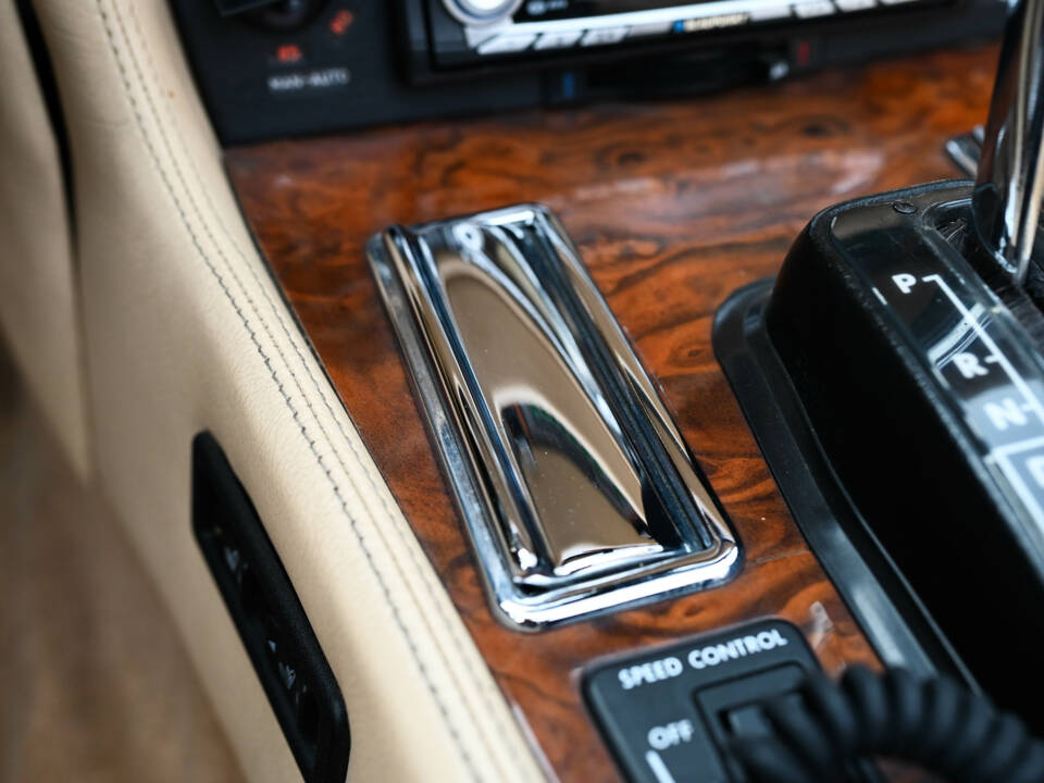 Image 41/45 of Jaguar XJ-S Convertible (1990)