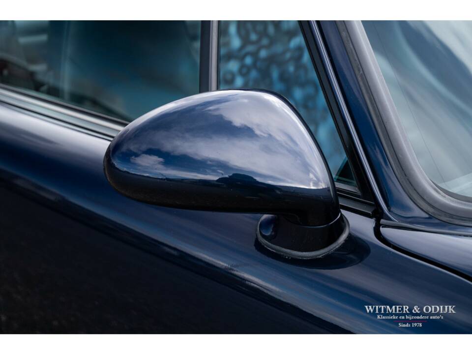 Image 27/33 de Porsche 911 Carrera 4 (1992)