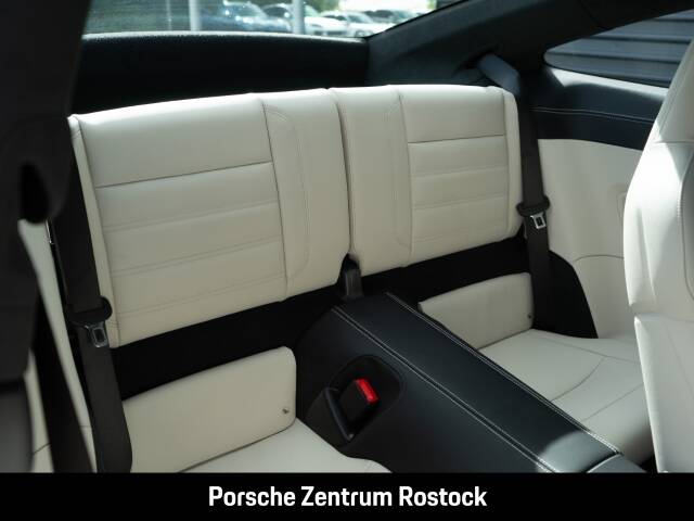 Image 21/35 de Porsche 911 Carrera GTS (2026)