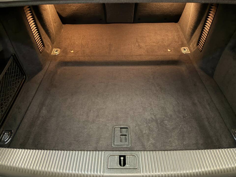 Bild 17/18 von Audi S8 V10 (2008)