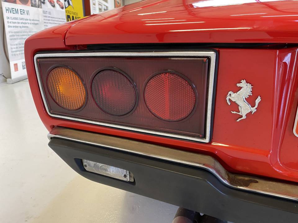 Image 20/50 de Ferrari 308 GT4 (1974)